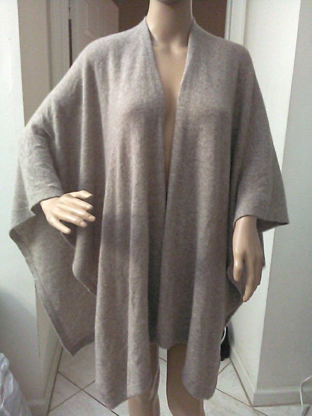 CASHMERE VAN WINKLE & CO. SHAWL/PONCHO Open Front Taupe Poncho ONE SIZE